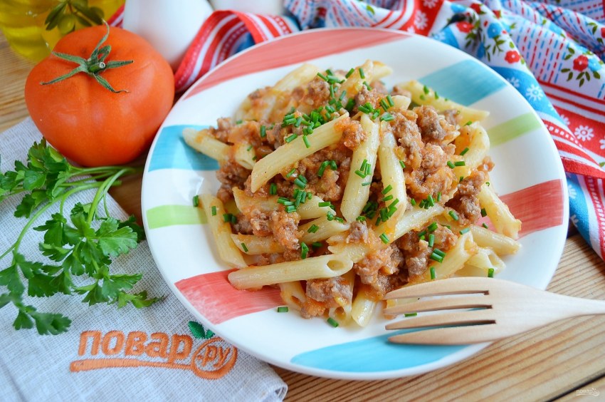 Макароны по-флотски с фаршем на сковороде