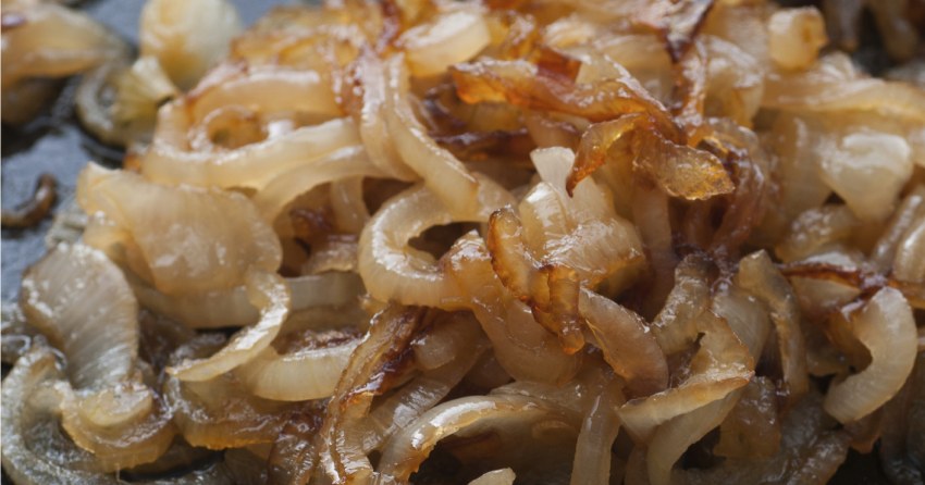 Карамелизованный красный лук