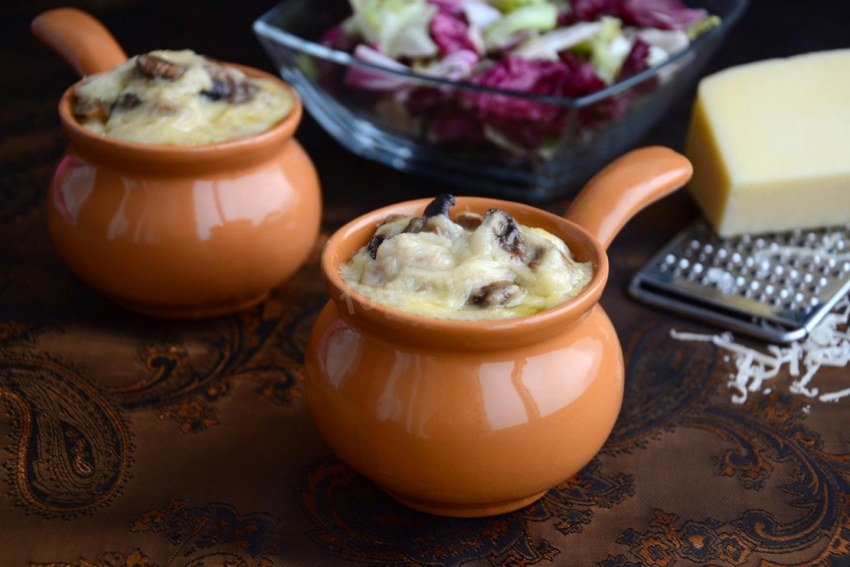 Жульен с курицей и грибами