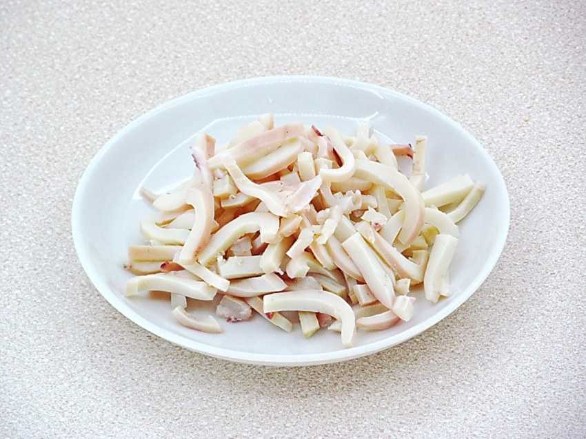Новогодний салат с морепродуктами без майонеза