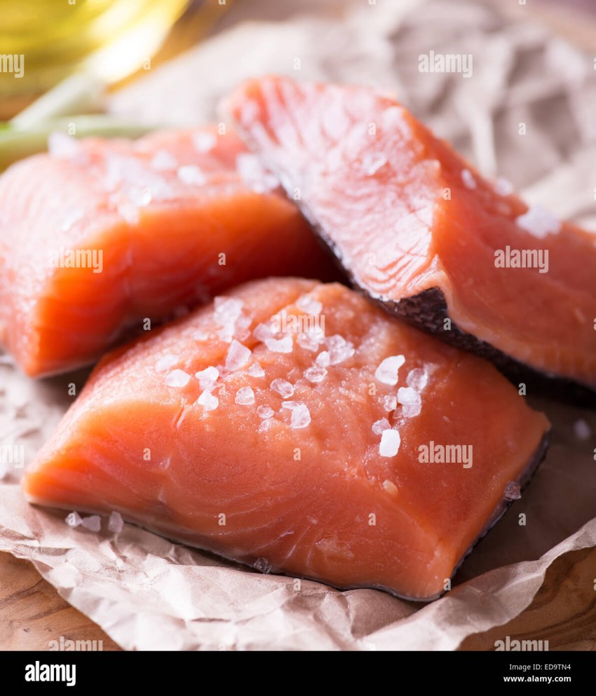 Посолить форель вкусно и быстро