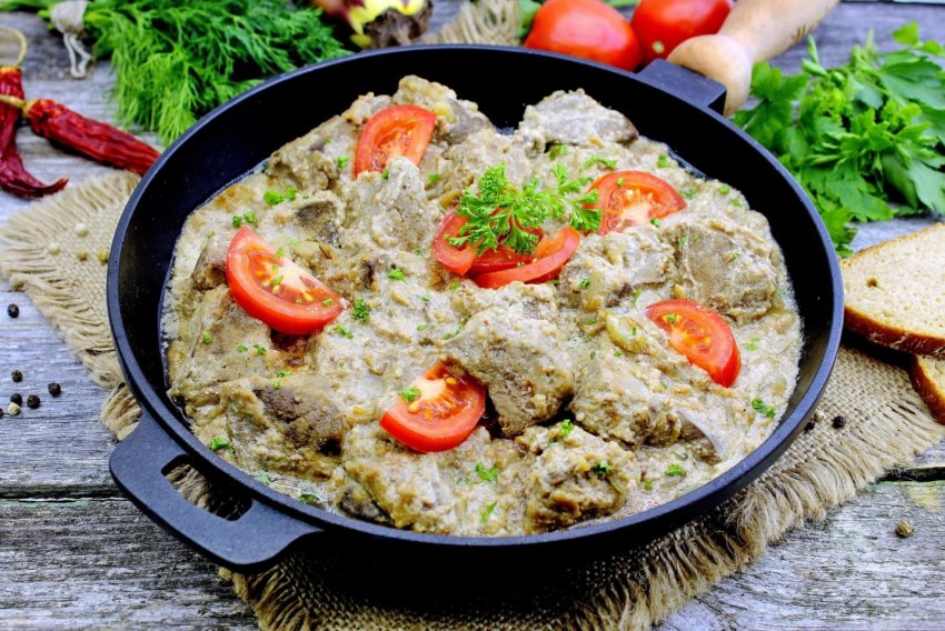 Гуляш с гарниром