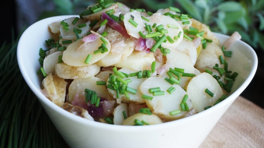 Салат из картошки с солеными огурцами