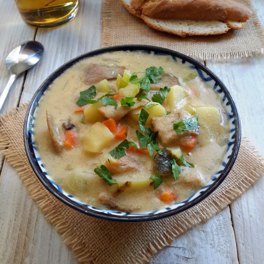 Суп с вешенками
