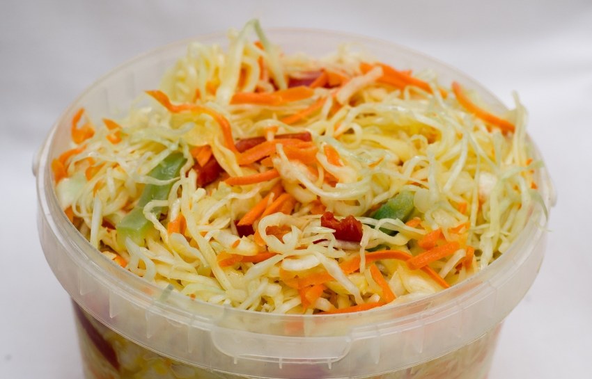 Салат из капусты моркови и болгарского