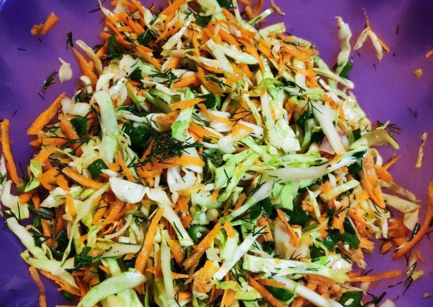 Салат с капустой и морковью