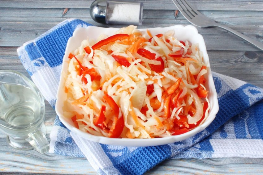 Салат капуста с морковью к шашлыку