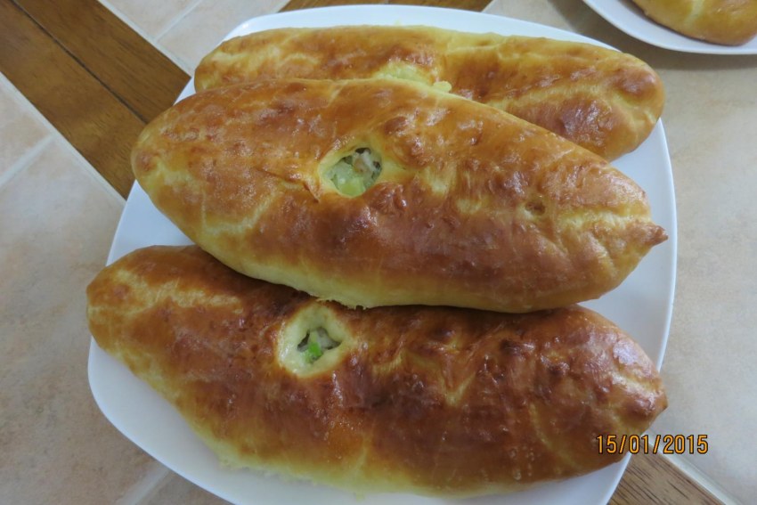 Пирог из пельменного теста
