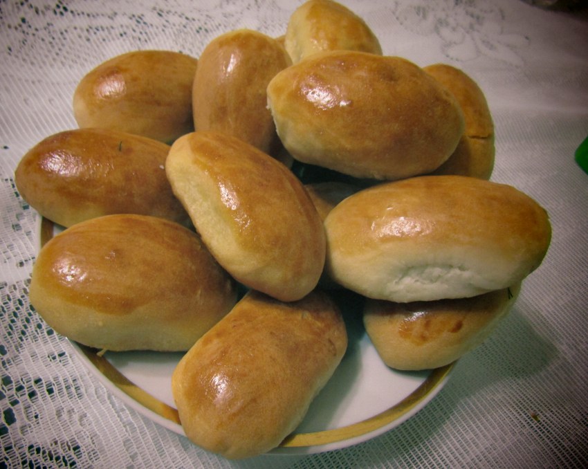 Пирожки с капустой и яйцом
