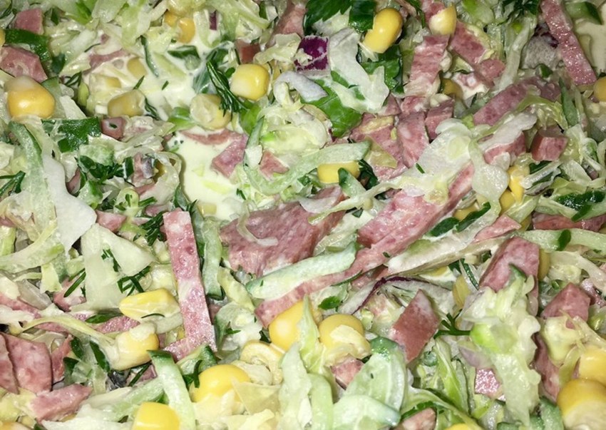 Салат с капустой и горошком