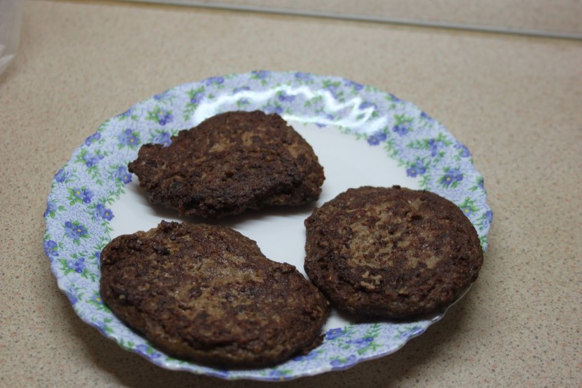 Печеночные оладьи с сыром и чесноком