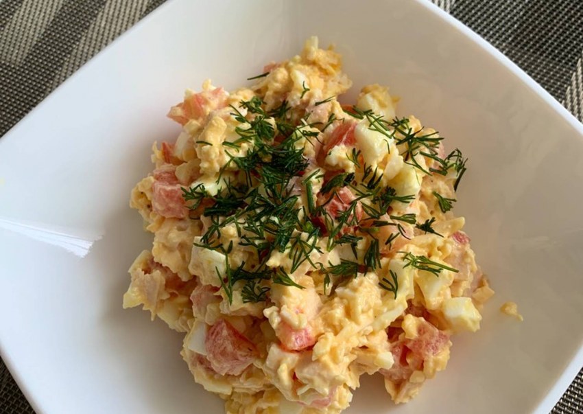 Салаты с чесноком и курицей