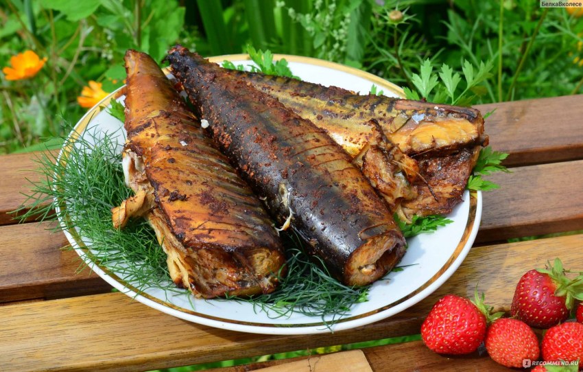 Рыба скумбрия в луковой шелухе