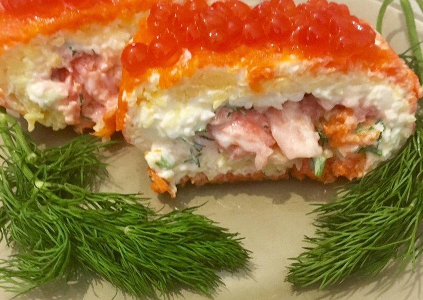 Салат с соленой рыбой