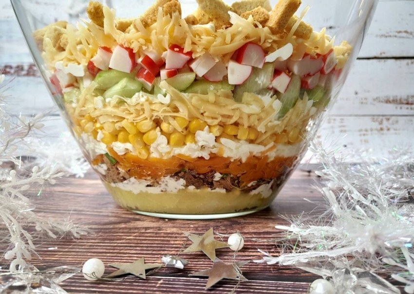 Салат Аристократ с тунцом и крабовыми палочками