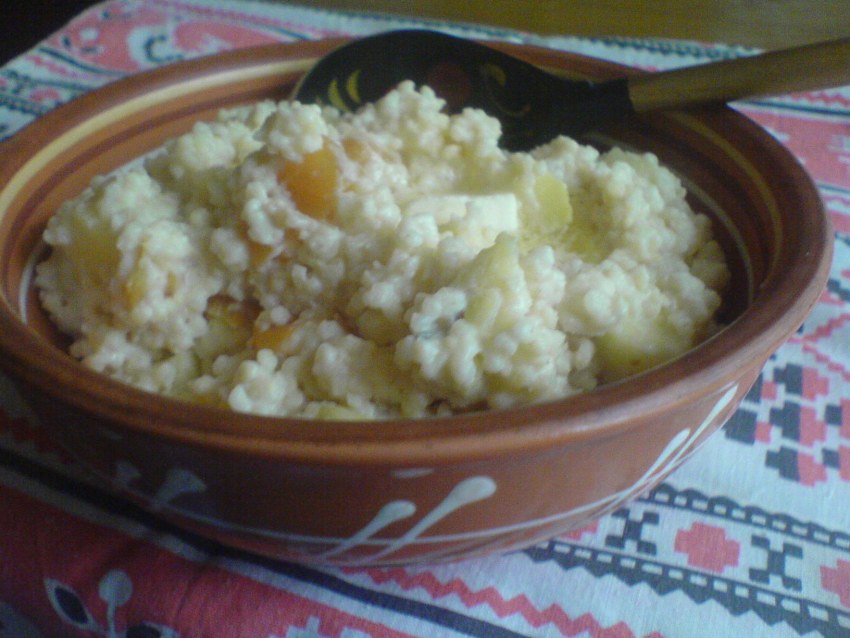 Пшеничная каша с курагой
