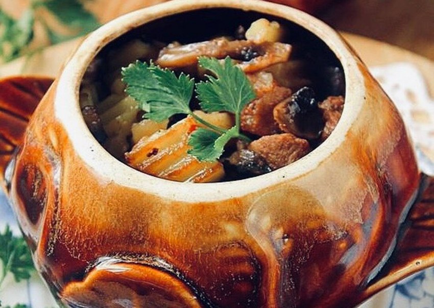 Гречка с мясом в горшочке