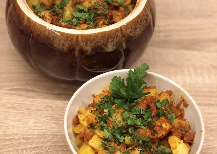 Жаркое в горшочках с мясом