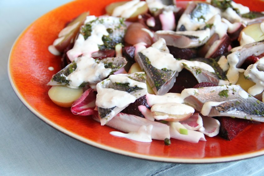 Селедка с яйцом мясорубка