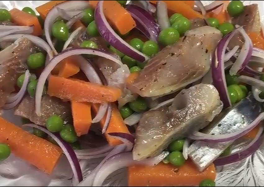 Салат с икрой