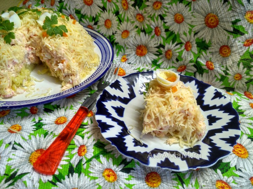Салат с икрой мойвы