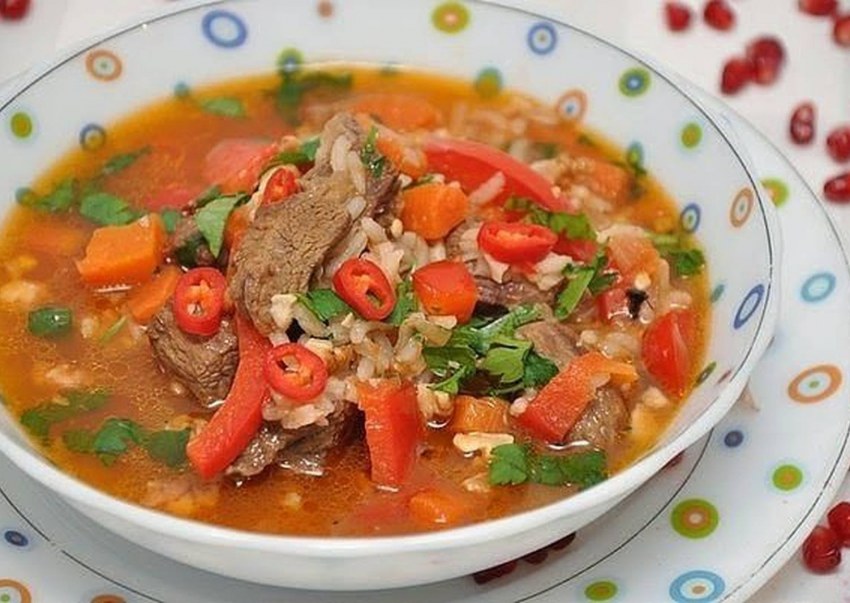 Харчо с помидорами и с рисом
