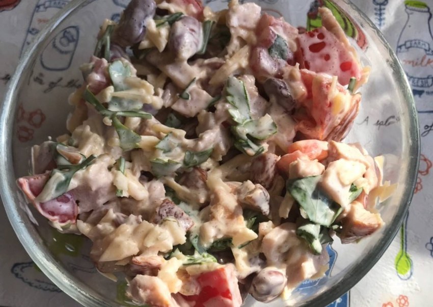 Курица фасоль помидоры салат