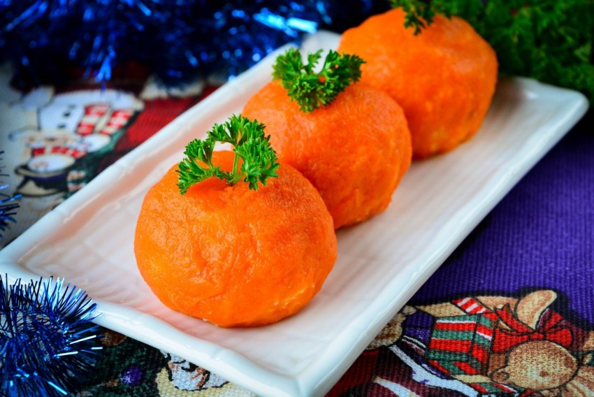 Мандарины из моркови украшение