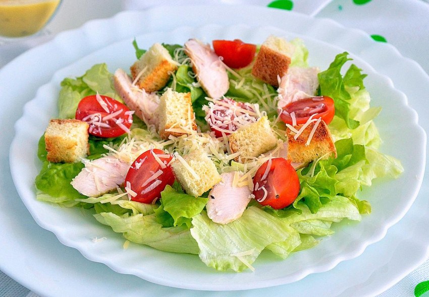 Салат с куриным филе