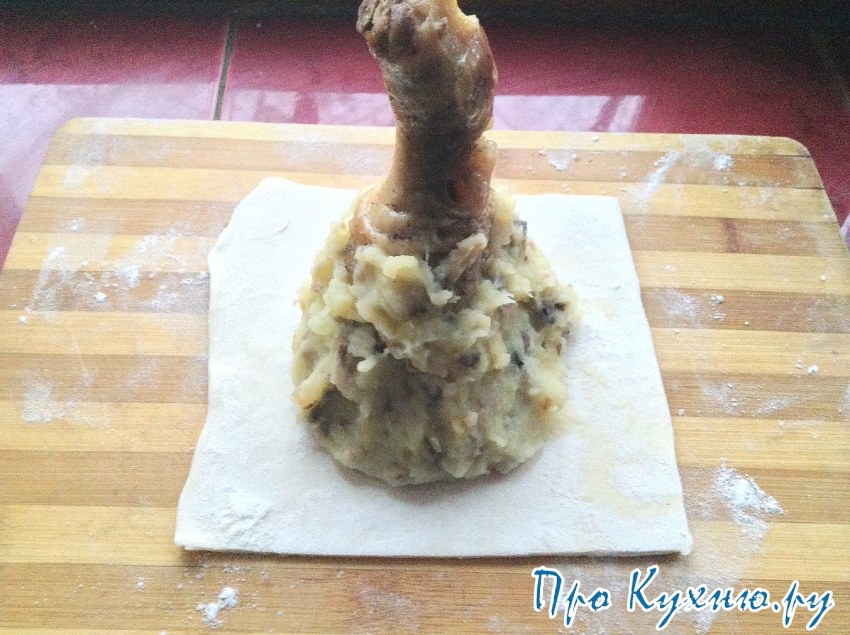 Куриная нога в тесте с картошкой