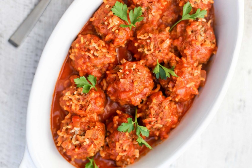 Мясные Ёжики с рисом в томатном соусе
