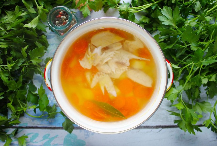 Уха с форелью