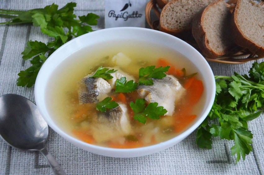 Суп с брюшками семги