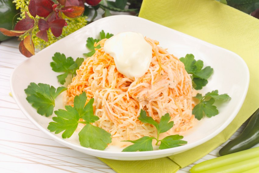Салат из редьки морковки
