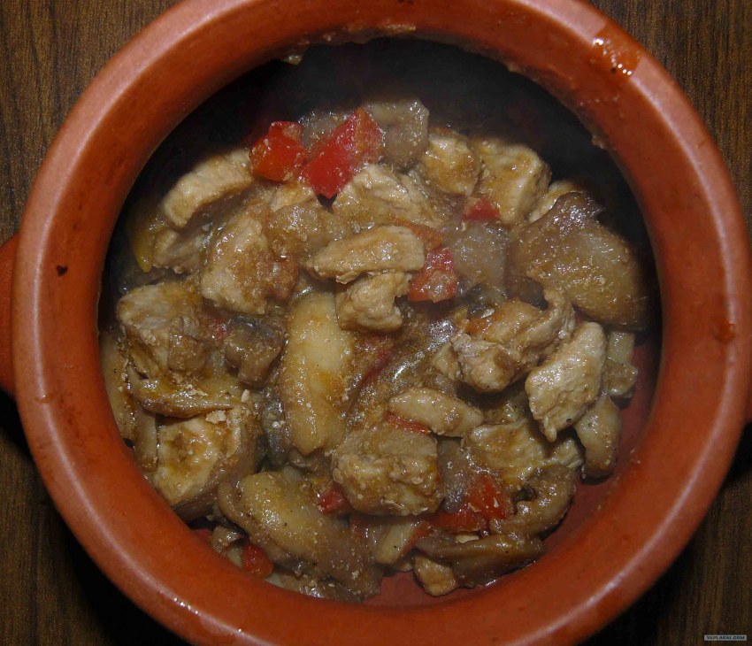 Горшочки с мясом и фасолью