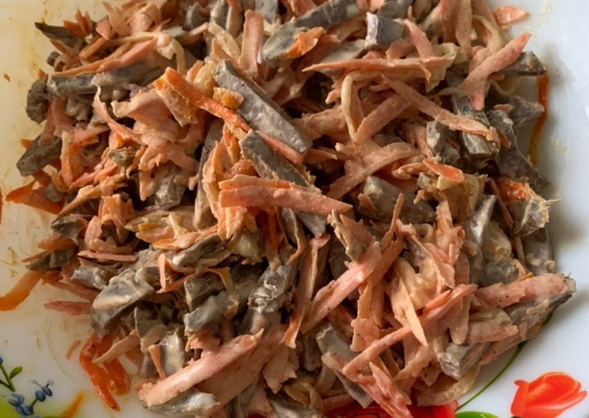 Салат с сердцем свиным и корейской морковью