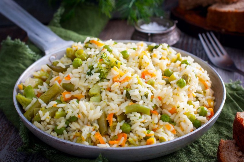 Замороженные овощи с рисом