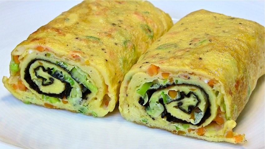 Яичный рулет с нори