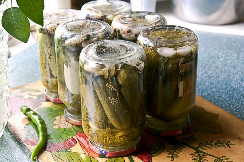 Огурцы маринованные