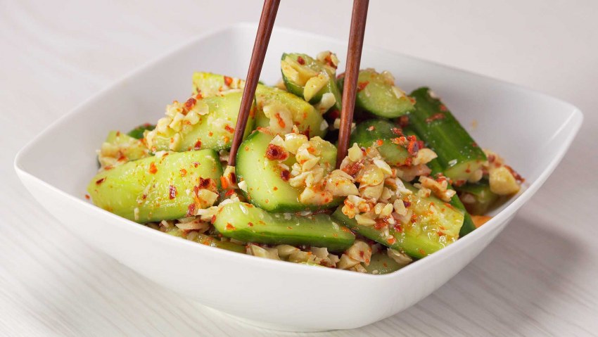 Битые огурцы китайская кухня
