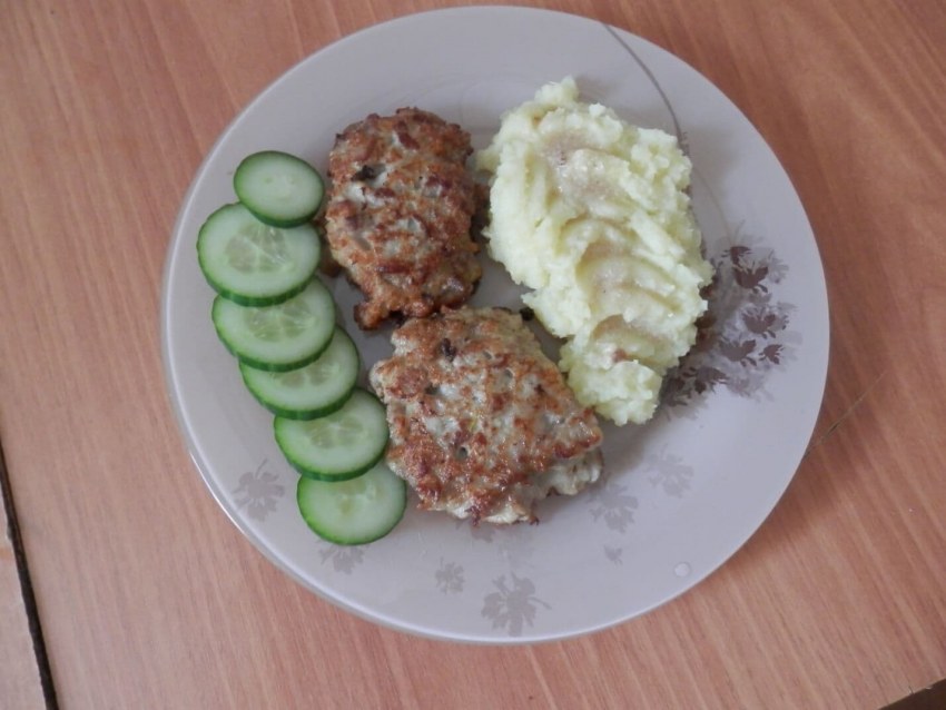 Куриные котлеты с овощами