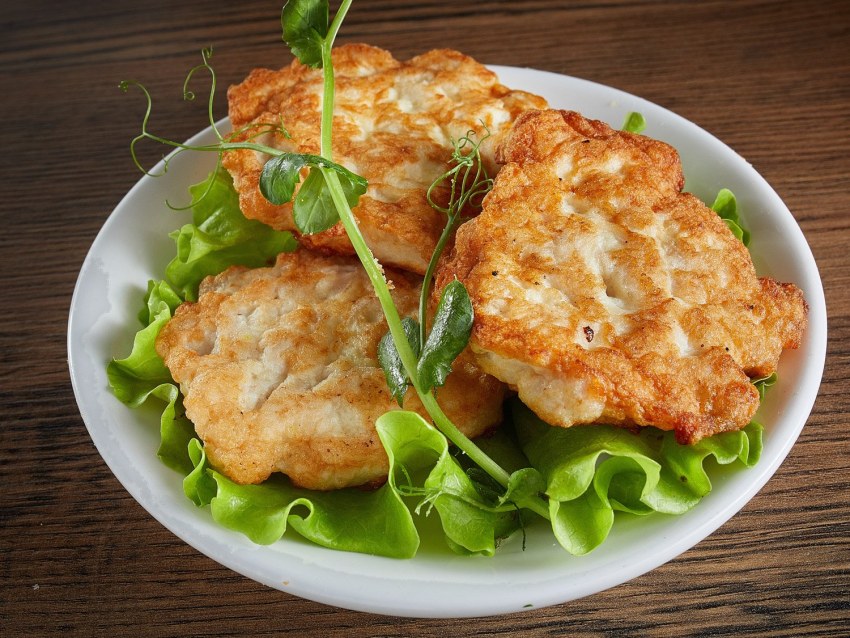 Биточки куриные с сыром