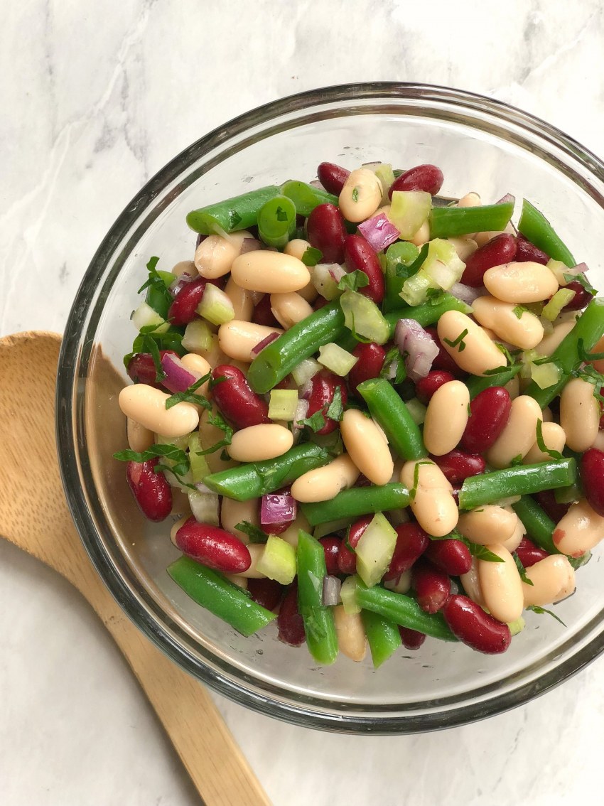 Салат с фасолью и кукурузой