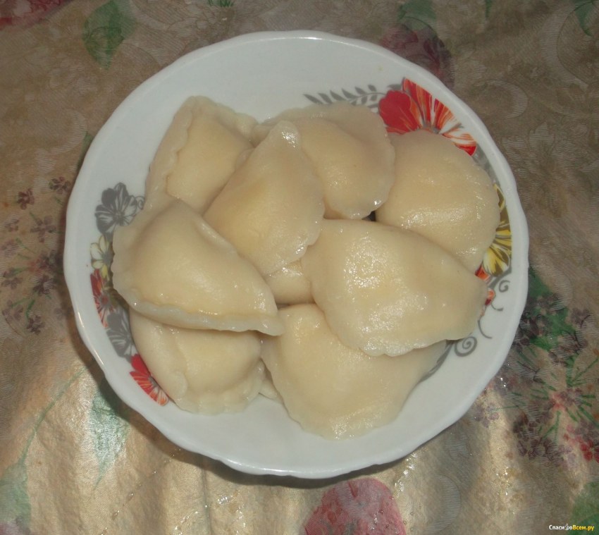 Вареники с вишней замороженной