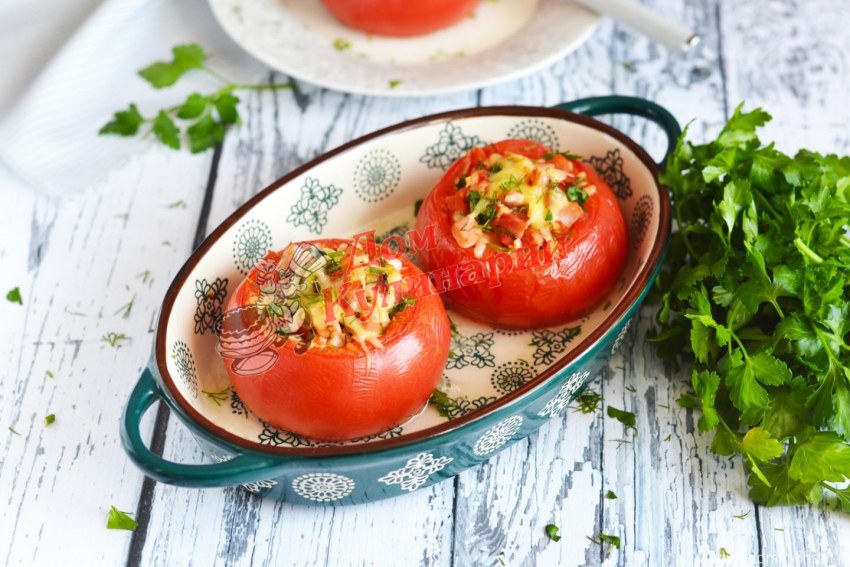Фаршированные помидоры с сыром и ветчиной