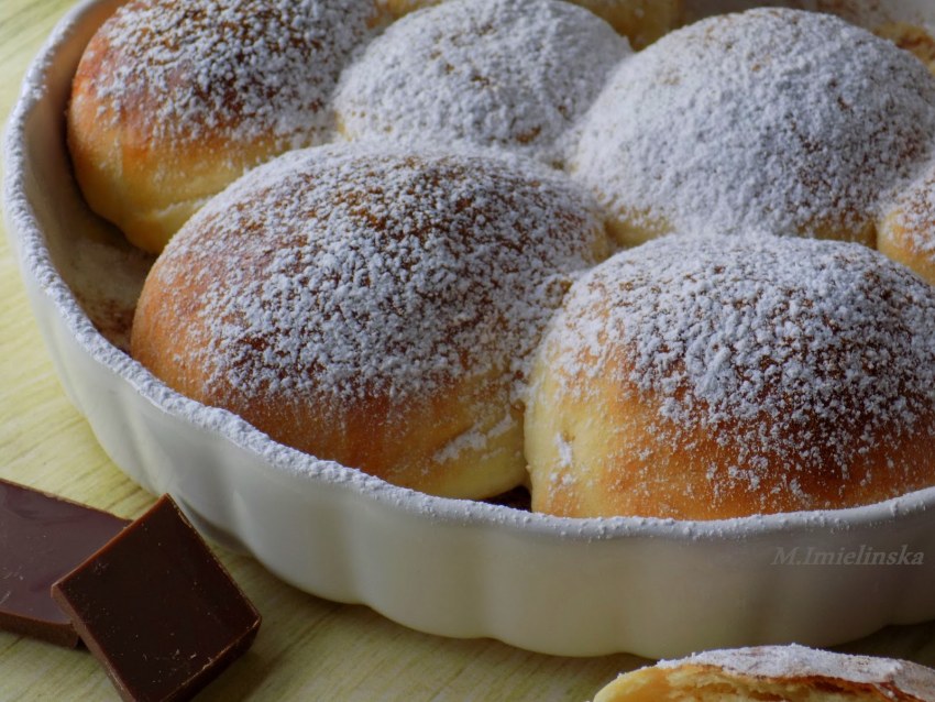 Булочка веснушка с молоком