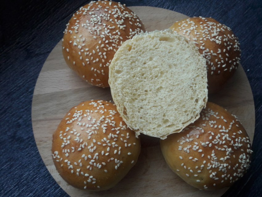 Булочка со штрейзельной крошкой