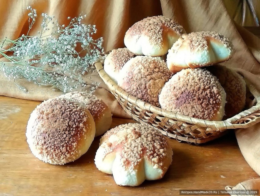 Булка со штрейзелем