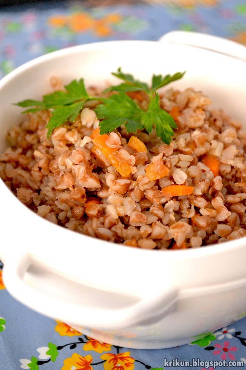 Каша гречневая с грибами и луком и морковью