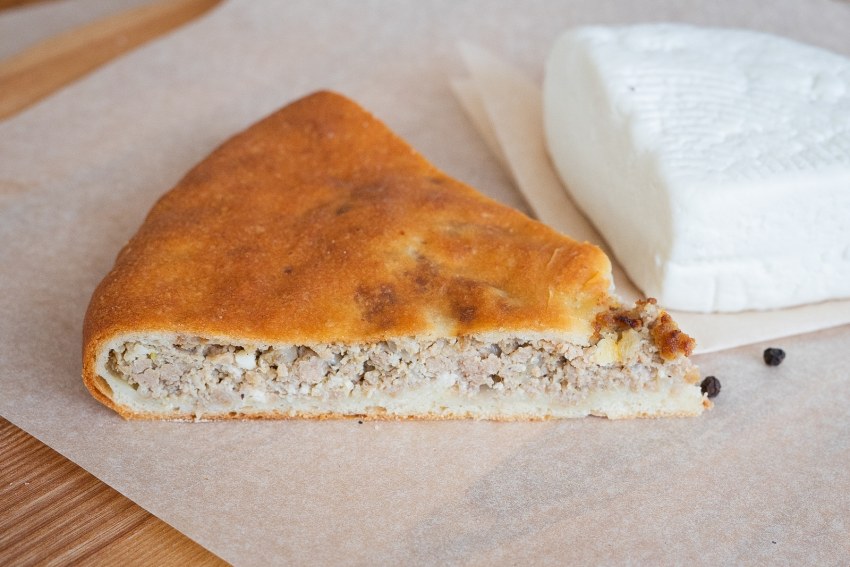 Сочный пирог с картошкой и кручкой